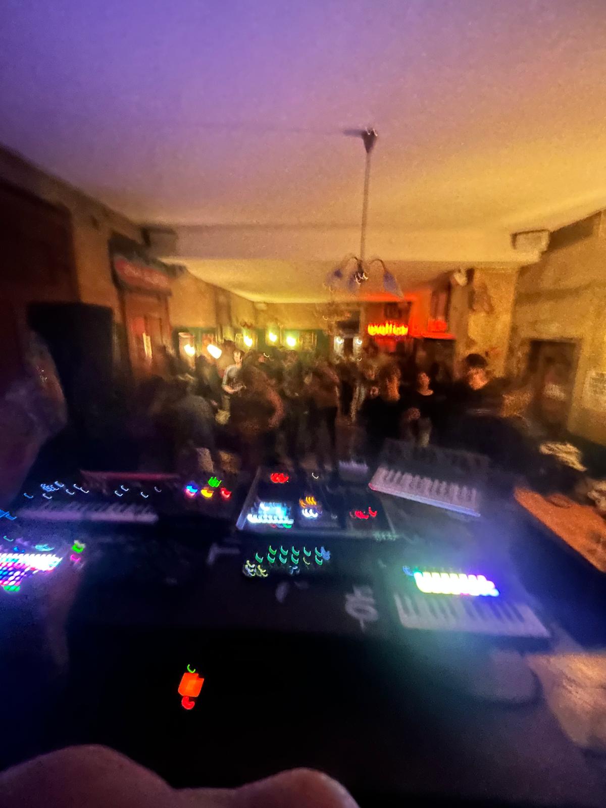 Mopot live @ Gostenhofer Dorfschulze, Bierchen und Bühnchen, Nürnberg